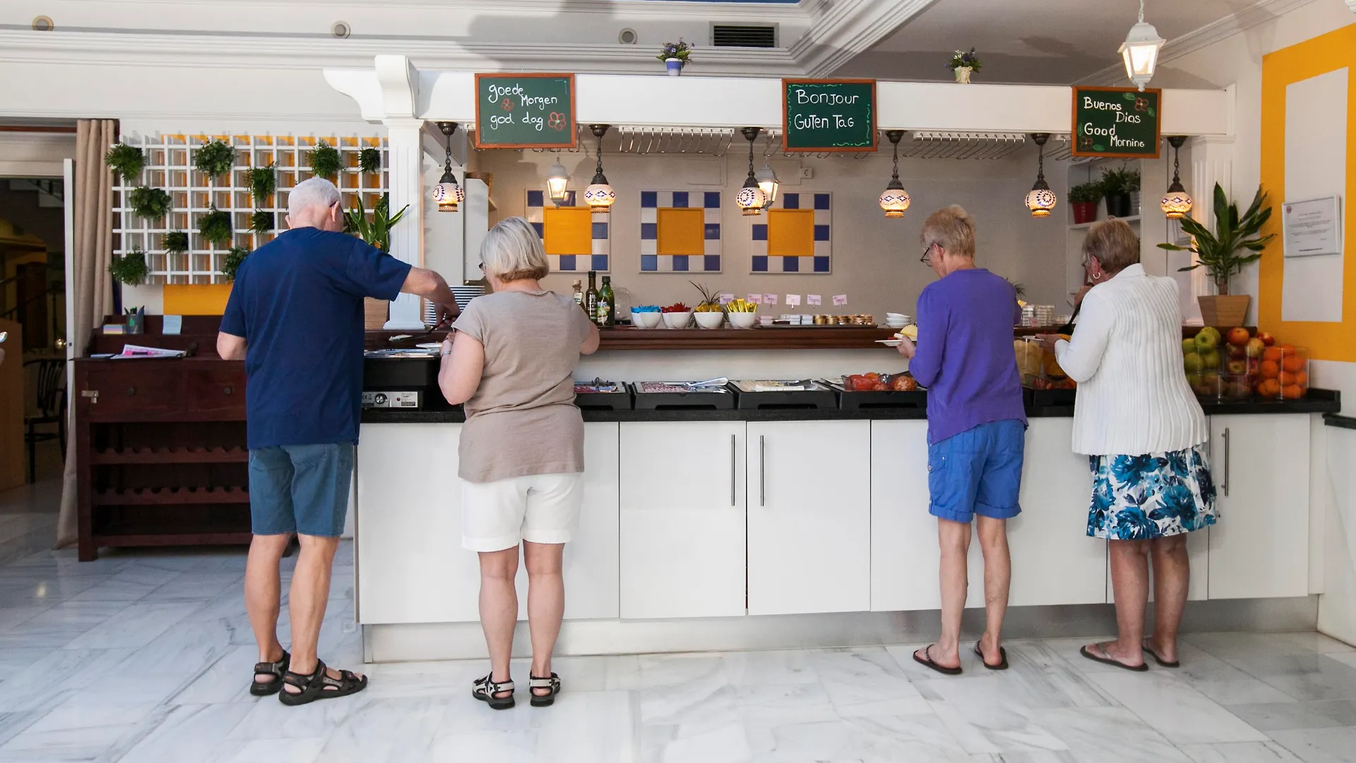 Hotel Plaza Cavana Nerja 3*,  Hiszpania