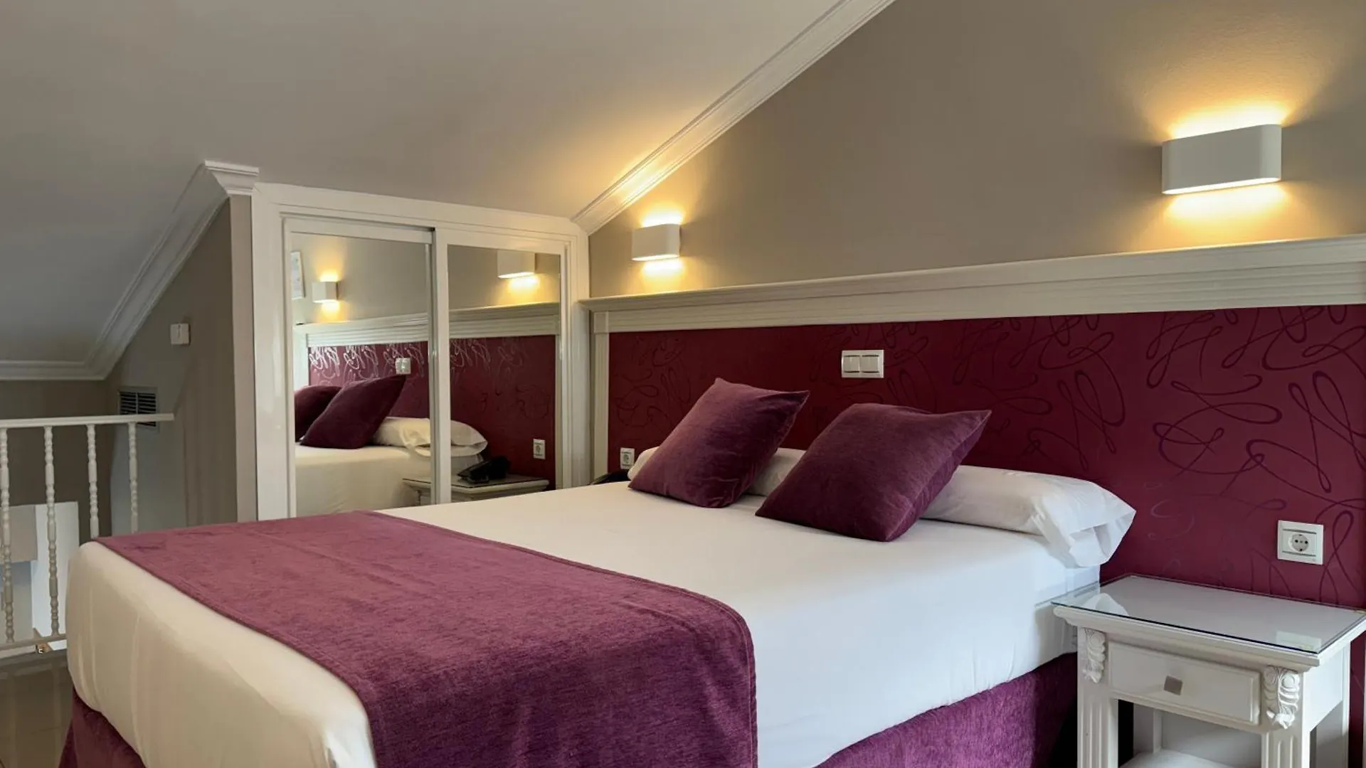 Hotel Plaza Cavana Nerja Hiszpania
